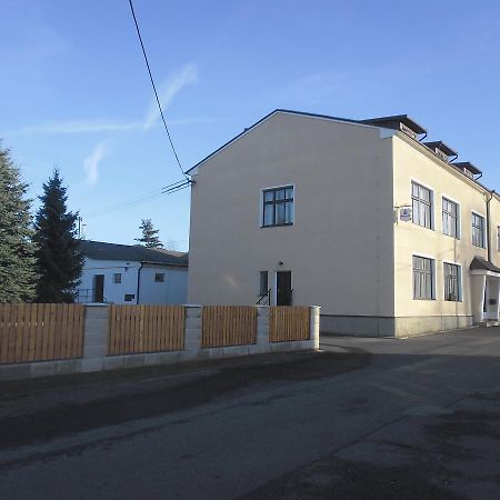 Bike-Hotel Medenec Нове-Место-под-Смркем Экстерьер фото